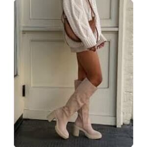 Dolce Vita Suede Knee-High Platform Lug Sole Boots Cream Sz 10